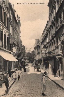 CPA : Caen   La Rue du Moulin