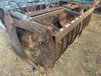 Ancien godet-grappin hydraulique métallique noir ALO AB Larg…