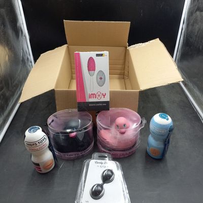 une boîte de produits pour bébés posée sur une table