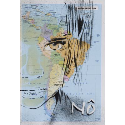 une image représentant une carte du monde sur laquelle figure le visage d'une femme