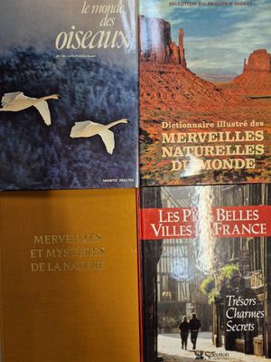 Carton de livres d'art dont Le monde des oiseaux, Merveilles…