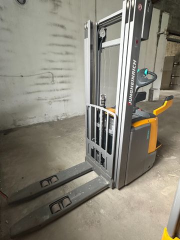 Gerbeur énergie électrique JUNGHEINRICH type ERC 214, avec charge