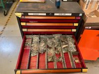 table marbre avec servantes garnies quincaillerie (photo 6)