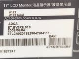 un gros plan sur une étiquette au dos d'un téléphone portable