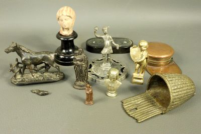 a lot of items that are sitting on a table