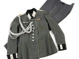 an image of a uniform of a german army officer with a chain on the collar