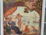 une grande affiche représentant des gens sur la plage avec des parasols
