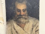 un vieux tableau représentant un homme barbu vêtu d'une robe blanche
