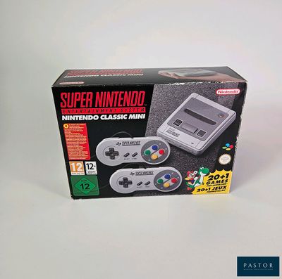 une boîte contenant une console Nintendo Classic