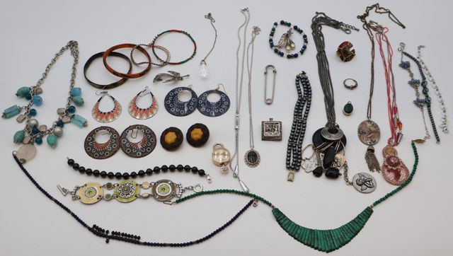 Lot de bijoux fantaisie 