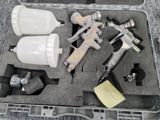une mallette contenant tout un tas d'outils