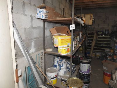 Contenu de la pièce (peinture, produits hydrofuges, radiateu…