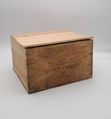 l'image d'une boîte en bois sur laquelle figure un logo