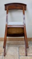 Suite de quatre chaises en acajou à dossier bandeau, pieds p… (photo 6)