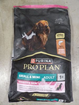 un sac de croquettes Purina Pro Plan pour chiens adultes de petite et très petite taille