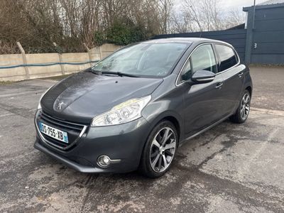PEUGEOT 208 1.6 BlueHDi 120ch S&S BVM6 Féline - Genre : VP -…