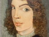 portrait d'un jeune homme aux cheveux bouclés, portant une chemise à col