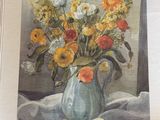 une peinture de fleurs dans un vase bleu sur une table