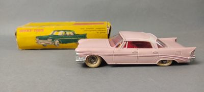 DINKY TOYS. Chrysler Saratoga rose état d’usage, pneumatique…