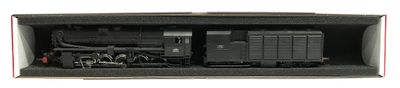 une boîte noire avec un train à l'intérieur