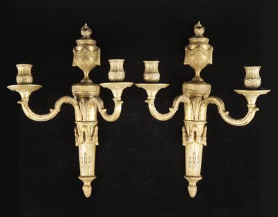 paire d'appliques murales anciennes en forme de candélabre