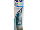 un tube de dentifrice avec une crème blanchissante, présenté dans une boîte sur fond blanc