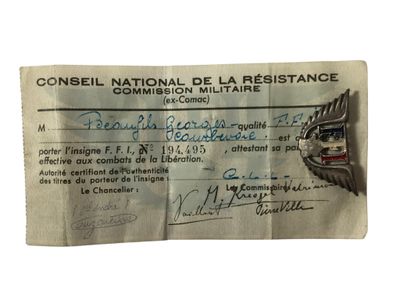 un vieux document sur lequel figure l'image d'un insigne militaire