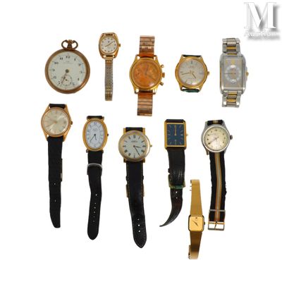 de nombreuses montres exposées ensemble