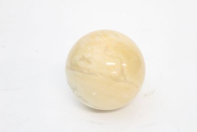 Boule en marbre jaune poli Ø 11 cm