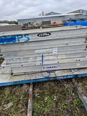 Lot de 5 planchers d’échafaudage en aluminium de 60cmx2m et …