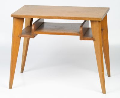 an image of a small wooden table with a shelf on top of it