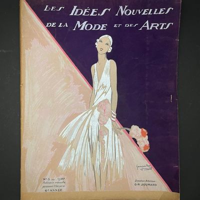 la couverture d'un ancien magazine de mode représentant une femme en robe blanche