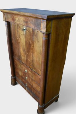 image d'une commode en bois sur fond blanc