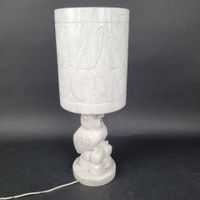 Lampe en albâtre sculpté représentant un hibou, abat-jour à … (photo 4)
