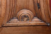 Horloge de parquet en noyer de forme mouvementée. (photo 6)