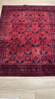 Tapis Afghan fond rouge et bleu foncé 195 X 152