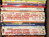 beaucoup de dvd empilés les uns sur les autres
