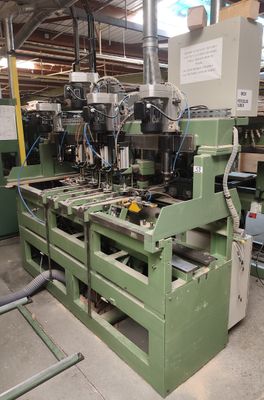une image d'une machine dans une usine
