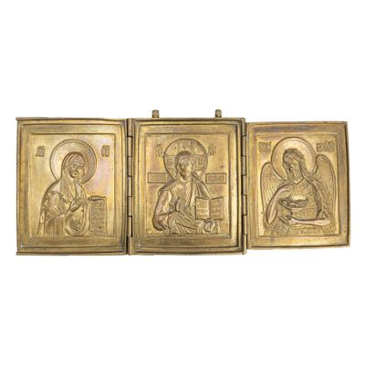 trois plaques métalliques plaquées or représentant la Vierge à l'Enfant