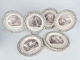 six plaques sur lesquelles figurent des images en noir et blanc de personnes et d'animaux