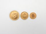 trois pièces d'or, dont une souveraine et une autre souveraine