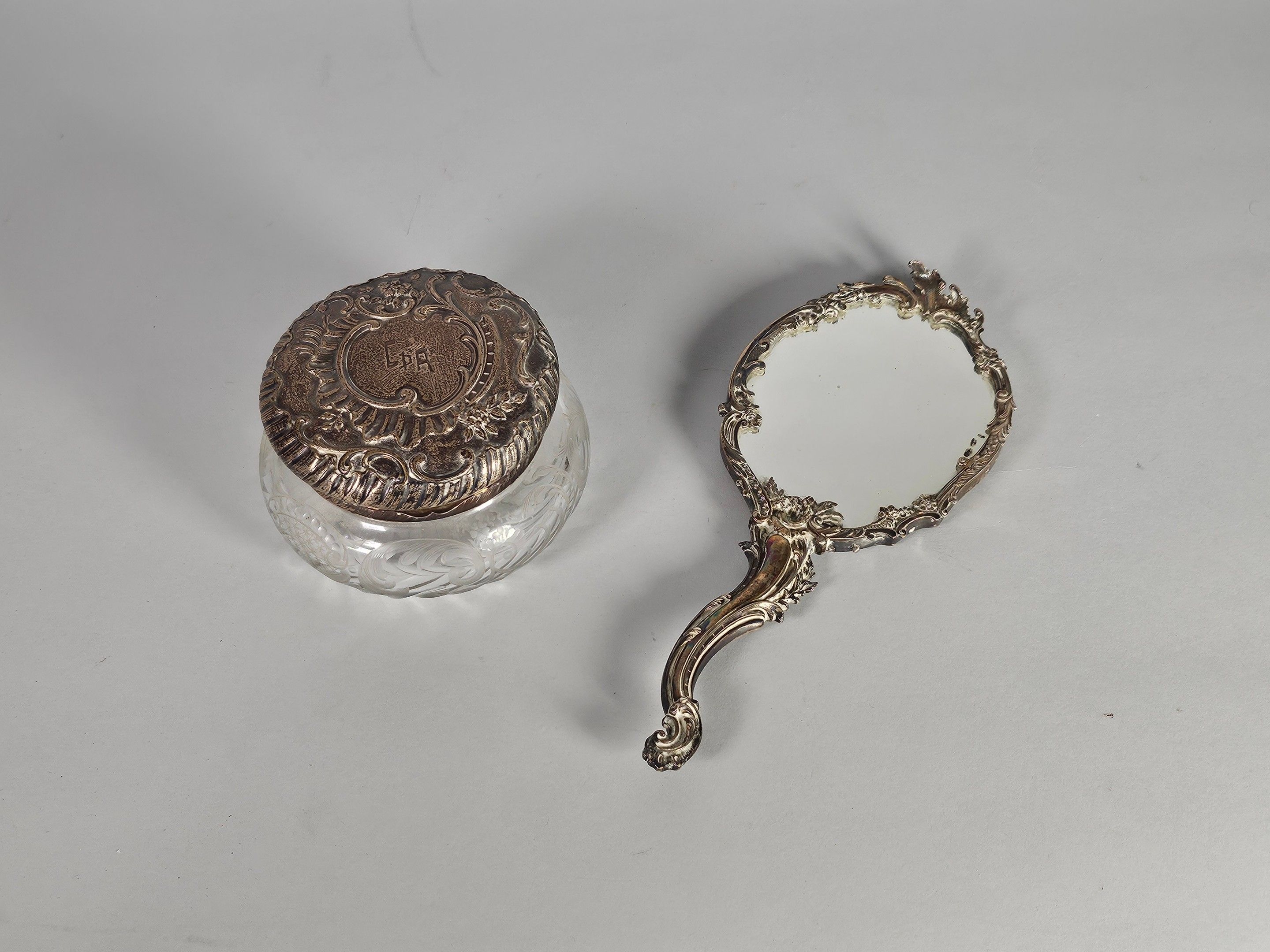 Objets d'art & Curiosités