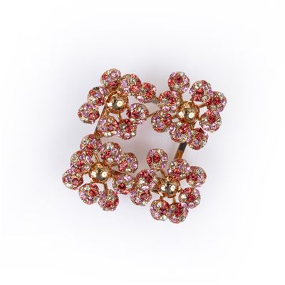 Louis VUITTON - Broche "Fleurs" en métal doré et strass rose…