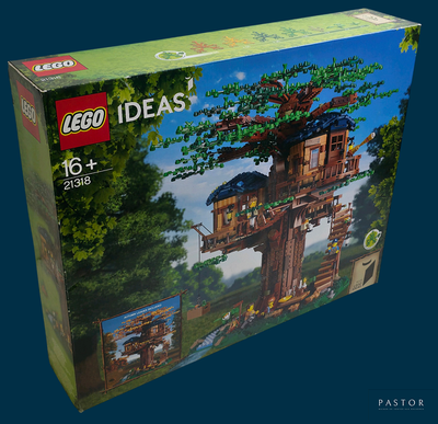 une boîte de Lego Ideas sur laquelle figure une cabane dans les arbres
