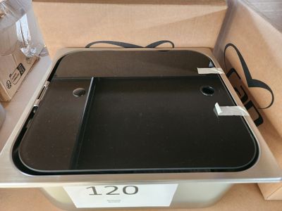 une boîte contenant un ordinateur