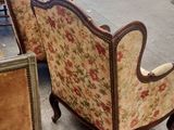 a lot of furniture that is sitting in a room