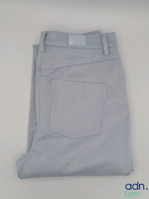 GUESS - Pantalon effet daim - Taille 26 - Neuf - Ce lot chez…