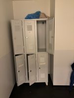 Un casier vestiaire six portes