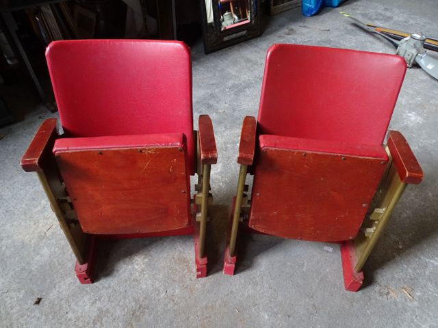 VINTAGE : Deux fauteuils de cinéma strapontins 