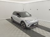 une image d'une voiture garée dans un garage